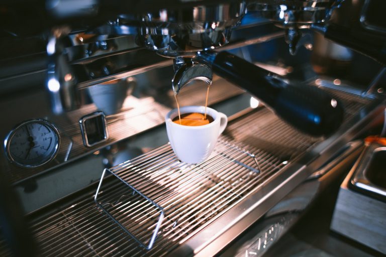 ilustrasi mesin espresso